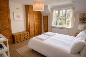 Photo 1- click for photo gallery